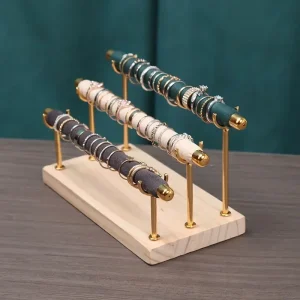 Flerskikts ringdisplayställ i massivt trä med avtagbar metallspong-stav ringhållare 20 Flerskikts ringdisplayställ i massivt trä med avtagbar metallspong-stav ringhållare