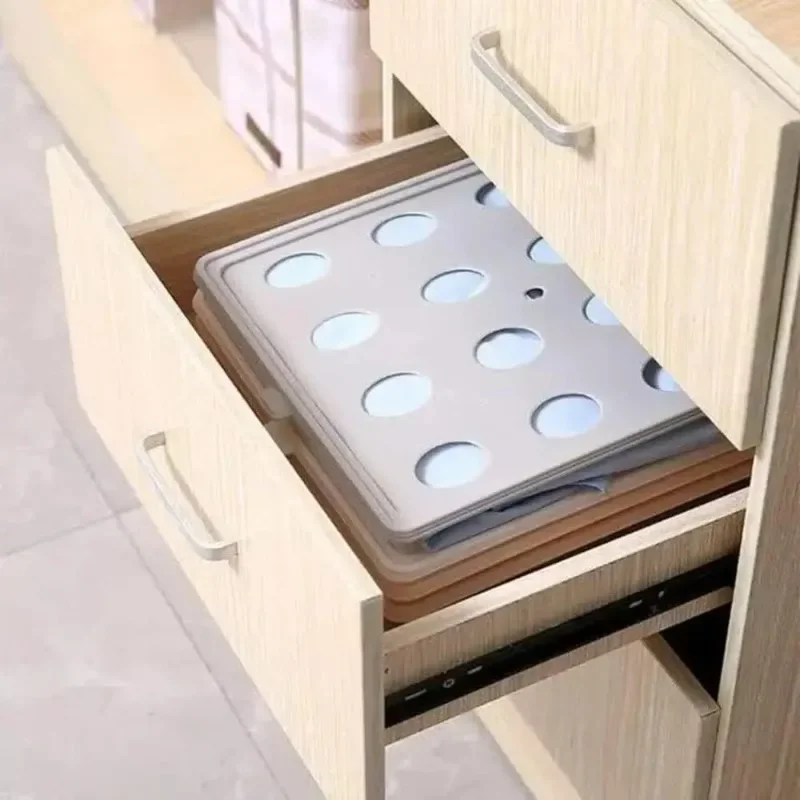 Stapelbara organiseringsbrickor för T-shirts och tröjor – hopfällbara klädförvaringslösningar i garderoben 4 Stapelbara organiseringsbrickor för T-shirts och tröjor – hopfällbara klädförvaringslösningar i garderoben - Bild 4