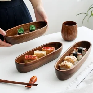 Alternative view of Oval tallrik i massivt trä av akaciaträ – japansk stil, sushi- och desserttallrik