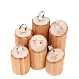 3-delars ringdisplay i massivt trä – cylindriska ställ i rustik stil 10 3-delars ringdisplay i massivt trä – cylindriska ställ i rustik stil