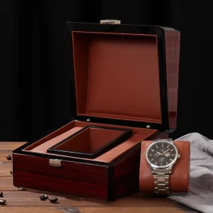 Alternative view of Lyxig svart klock- och smyckesbox i trä med högblank piano-lackering