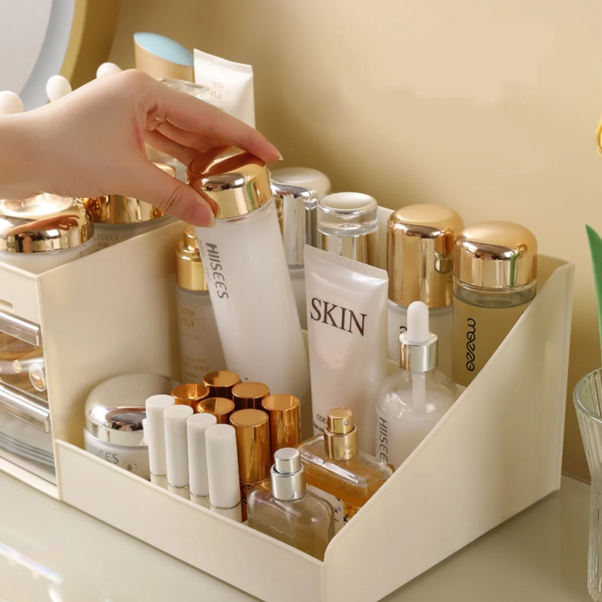 Transparent sminkförvaring med utdragbara lådor – plastförvaringslåda för smink, hudvård och smycken 3 Transparent sminkförvaring med utdragbara lådor – plastförvaringslåda för smink, hudvård och smycken - Bild 3