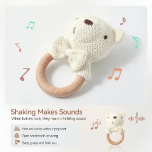 Babyrassel – söt björn i crochet med träring och teether