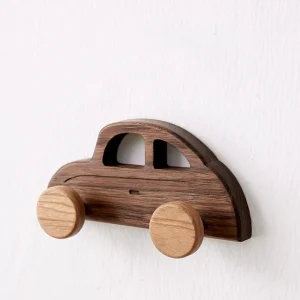 Bilformad nyckelhållare i massiv trä – dekorativ dubbelkrok för väggmontering utan borr