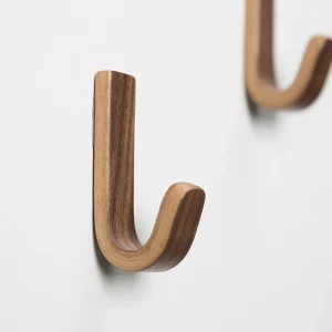 1 st klädhake utan borr – självhäftande väggmonterad krok i valnötträ, enkel och stark