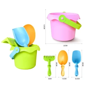 Strandlekset för barn – 4 eller 8 delar med hink, spade och sandformar