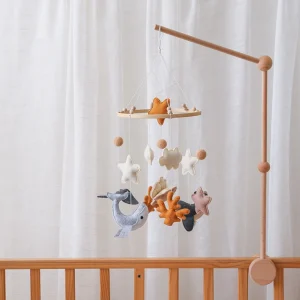 Handgjord mobil till bebisens säng, neutral färg, djurmotiv, mobil, polyesterfiber, blandade färger, för bebisrum