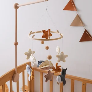 Handgjord mobil till bebisens säng, neutral färg, djurmotiv, mobil, polyesterfiber, blandade färger, för bebisrum