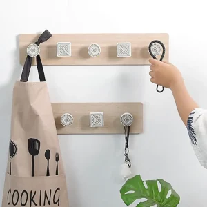 Väggmonterad nordisk träkrok – praktiska 3/4/5-krokar, nyckelhållare och rustik hatt- och klädkrok för hallen