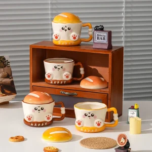 Brödkopp i keramik med gullig design för hem, kontor och present