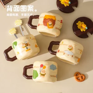 Keramikmugg med björnmotiv – 440 ml med lock och sked