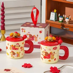 Keramisk taxmugg med nyårsbudskap och lock – presentmugg för hem och kontor