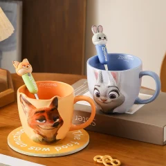 Reliefmugg i keramik med Judy- och Nickmotiv – officiellt licensierad, 550 ml