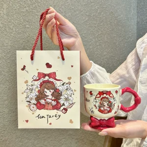 Kaffemugg i keramik med flickmotiv – söt present för hem och kontor