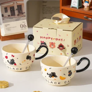 Kattmugg i keramik med sked – gullig mugg för hem och kontor