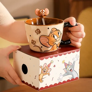 Keramikmugg med Tom & Jerry, bred öppning och stor kapacitet för hem och kontor