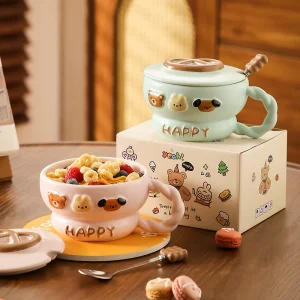 Keramisk frukostmugg med räfflad djurrelief, 400 ml