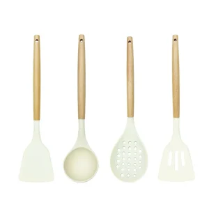 Värmebeständig köksset i silikon med trähandtag för non-stick-panna