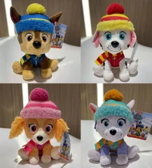 PAW Patrol Holiday Style Skye Chase Everest plyschleksak 15,2 cm