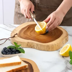 Akaciaträ skärbräda i naturligt helt trä, oregelbunden form 11 Akaciaträ skärbräda i naturligt helt trä, oregelbunden form