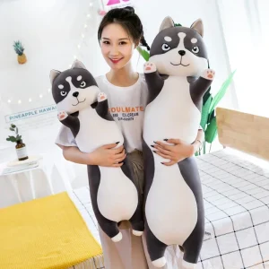 Husky gosedjur som lång sovkudde i mjuk plysch
