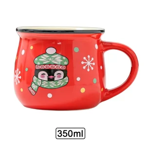 Julmugg i keramik med tomte, ren och snögubbe – handmålad