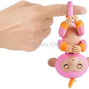 Fingerlings interaktivt babyapa-gosedjur med ljud och reaktioner
