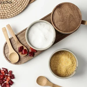 Alternative view of Rund keramisk kryddburk med trälock – för salt och peppar