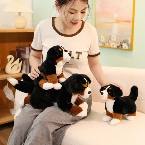 Bernese Mountain Dog gosedjur i mjuk plysch – realistisk hunddocka
