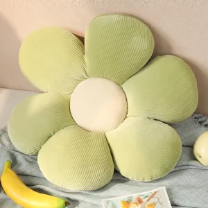 Färgglad blomformad plyschkudde 30–65 cm med mjuk fyllning