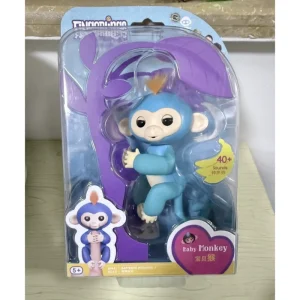 Interaktiv animefigur med fingerapa – samlarfigur för skrivbord