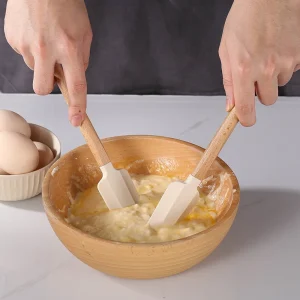 Silikonskrapa med trähandtag för bakning och dessert