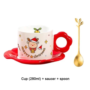 Julmugg i keramik med tomte, ren och snögubbe – handmålad