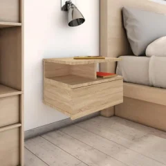 Vägghängd sängbord med låda och öppna fack i trä