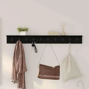 Vägghängd hatthylla med krokar och hylla i trä, minimalistisk för hall