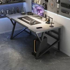 Modernt gaming- och skrivbord med stolset för hem, studie och kontor