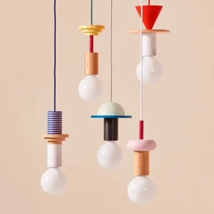 Alternative view of Nordisk pendellampa i trä med LED, E27 och modern design