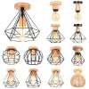Modern taklampa i trä och metall med E27-sockel, svart cage-design