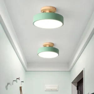 Nordisk taklampa i trä och metall, rund LED-plafond för hall och rum
