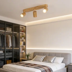 Nordisk takskena i trälook med justerbara GU10-spotlights i aluminium