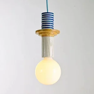Nordisk pendellampa i trä med LED, E27 och modern design
