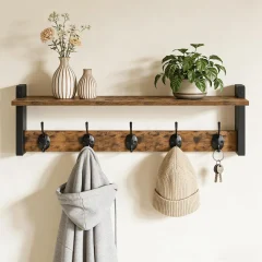 Vägghängd hatthylla 45 cm med hylla och 5 dubbelkrokar