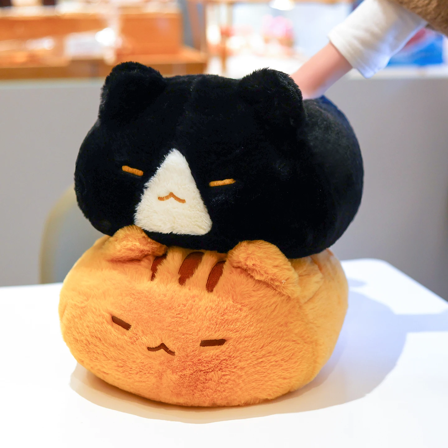 Orange kattgosedjur och plyschkudde i kawaii-stil – 13 eller 43 cm 2 Orange kattgosedjur och plyschkudde i kawaii-stil – 13 eller 43 cm - Bild 2