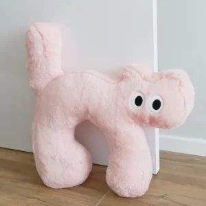 Alternative view of Stort kattgosedjur i rosa eller svart, 50 × 42 cm med vandrande design