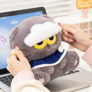G-dragon Cat Cloud Cat gosedjur 15–19 cm i grått med väskhänge 12 G-dragon Cat Cloud Cat gosedjur 15–19 cm i grått med väskhänge