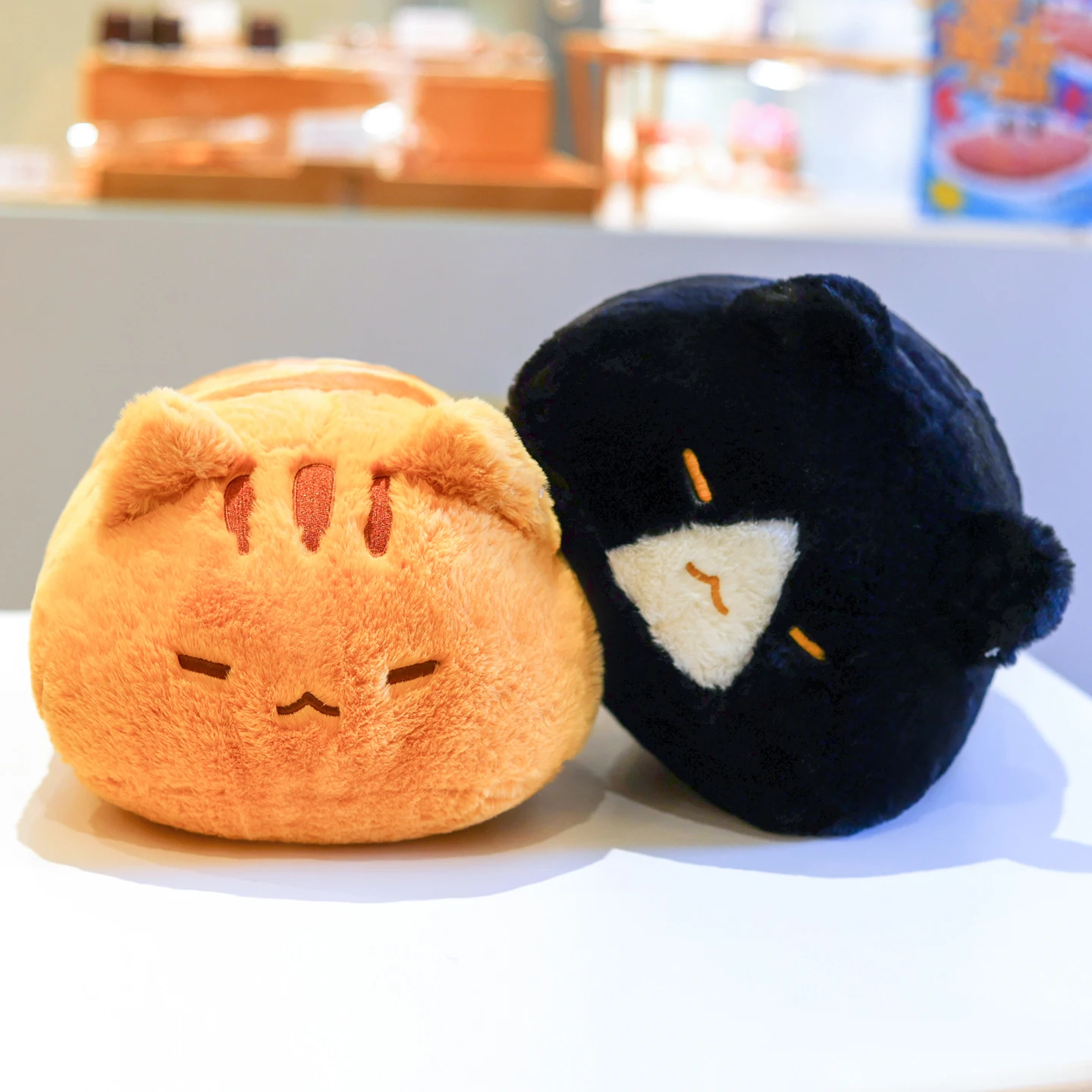 Orange kattgosedjur och plyschkudde i kawaii-stil – 13 eller 43 cm 3 Orange kattgosedjur och plyschkudde i kawaii-stil – 13 eller 43 cm - Bild 3