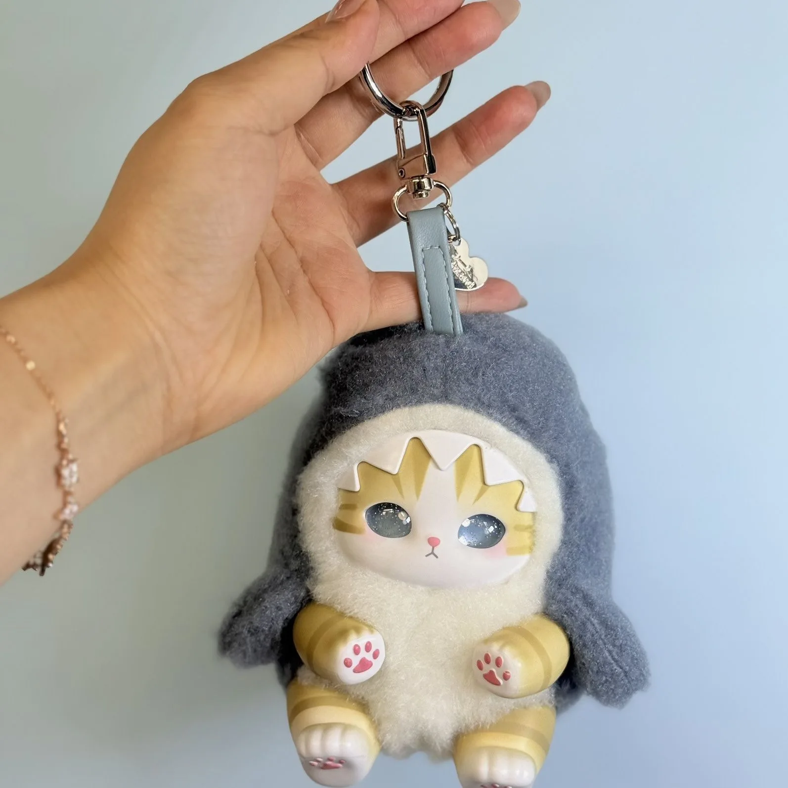 Mofusand Shark Cat gosedjur 10 cm – mjuk samlarfigur utan butikskartong 12 Mofusand Shark Cat gosedjur 10 cm – mjuk samlarfigur utan butikskartong - Bild 12