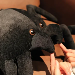 Jättestort svart spider gosedjur, mjukt och realistiskt i retrostil för Halloween 12 Jättestort svart spider gosedjur, mjukt och realistiskt i retrostil för Halloween