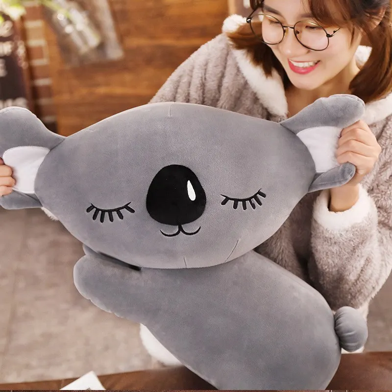 Koala gosedjur som plyschkudde, avslappnad tecknad stil, grå och rosa, 35–75 cm 6 Koala gosedjur som plyschkudde, avslappnad tecknad stil, grå och rosa, 35–75 cm - Bild 6