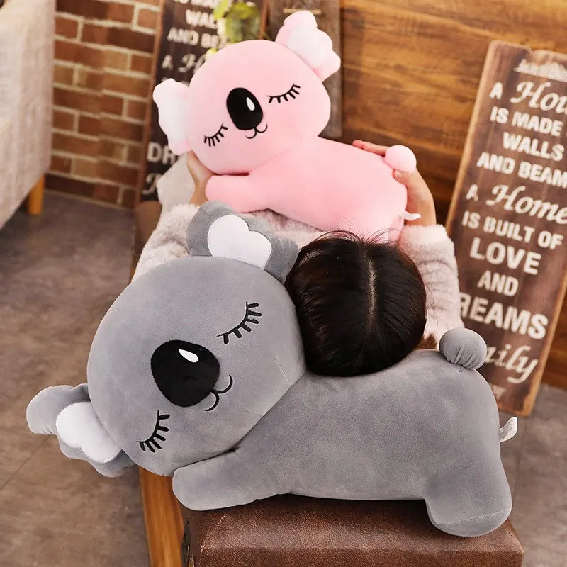 Koala gosedjur som plyschkudde, avslappnad tecknad stil, grå och rosa, 35–75 cm 4 Koala gosedjur som plyschkudde, avslappnad tecknad stil, grå och rosa, 35–75 cm - Bild 4